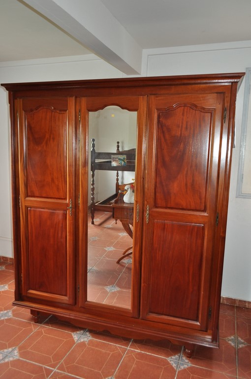 Armoire 3 portes