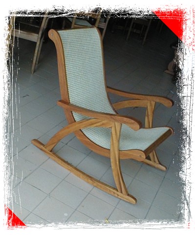 Berceuse simple cannée moderne .